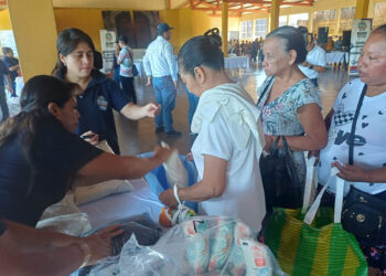 Familias de Patulul reciben alimentos que fortalecen su seguridad alimentaria