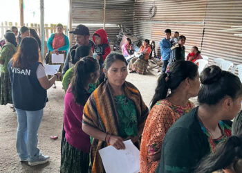 Familias de San Cristóbal Verapaz reciben insumos para fortalecer su producción