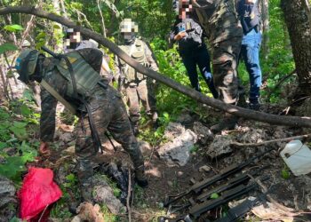Operaciones militares permiten localizar armamento oculto en Huehuetenango