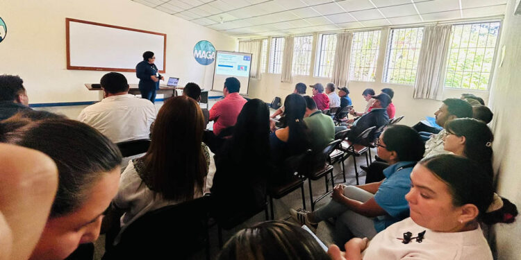 Impulsan la prevención y seguridad laboral ante situaciones de emergencia