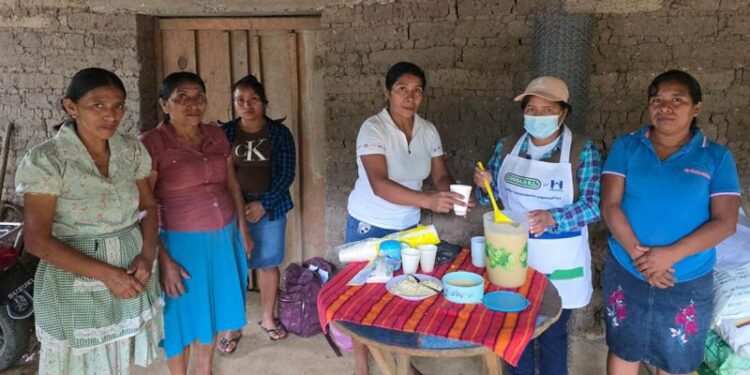 Con refrescos nutritivos fortalecen alimentación infantil en Chiquimula