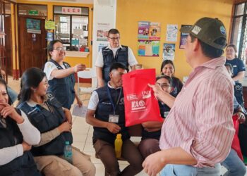 Personal de salud de Sacatepéquez capacitado en detección del Gusano Barrenador