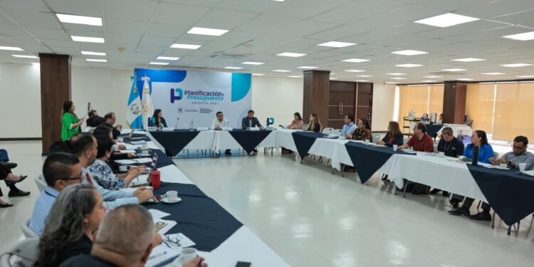 Minfin y Segeplan abren diálogo a propuestas ciudadanas para 2027