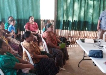 Productoras de cacao avanzan en el proceso de formalización de su asociación
