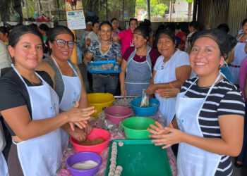 Transforman el tamarindo en dulces típicos para impulsar la economía comunitaria