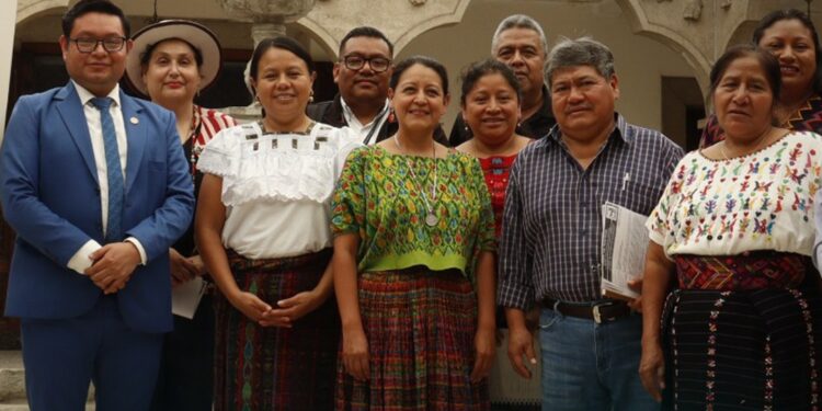 Reunión de trabajo con la Academia de Lenguas Mayas de Guatemala