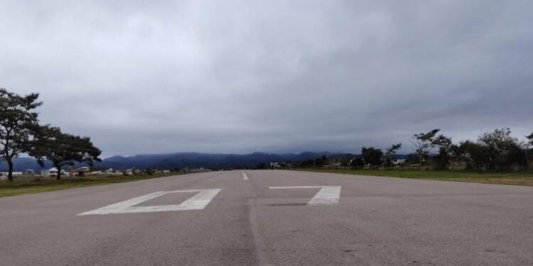 Mejoras en el aeródromo de Esquipulas avanzan con la llegada de nuevos materiales