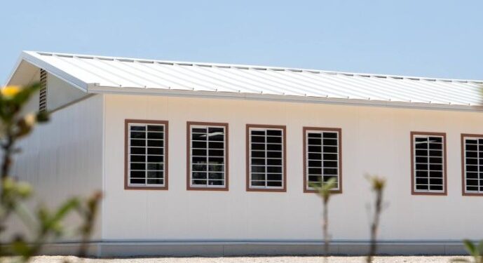 Entregan nuevo módulo educativo en Planes de Minerva, Mixco