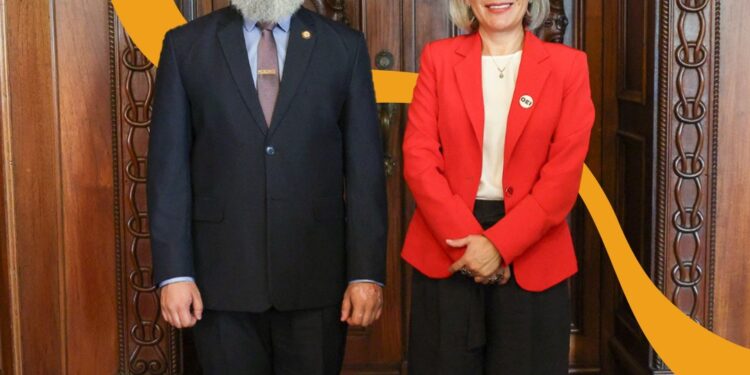 Autoridades se reunieron con la  directora y representante permanente de la OEI