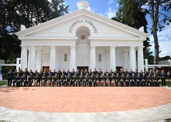 Ejército de Guatemala fortalece la preparación profesional del personal militar.