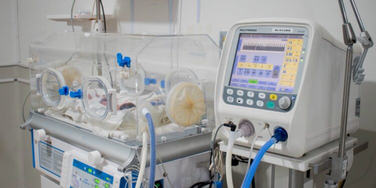 Hospital Regional de Zacapa fortalece la atención crítica infantil con nuevo equipo de soporte respiratorio