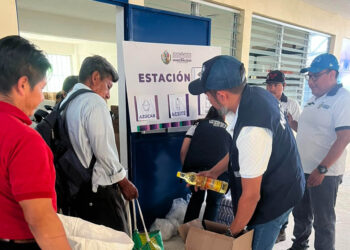 Familias de San Raymundo beneficiadas con alimentos