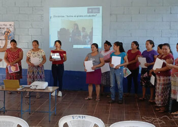 En Santa Cruz Muluá aprenden a prevenir la malnutrición