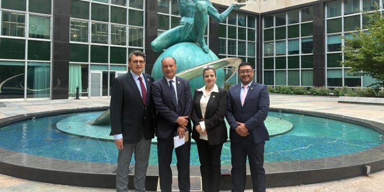 Embajada de Guatemala acompaña a magistrados del TSE en reunión con el Departamento de Estado de EE. UU.