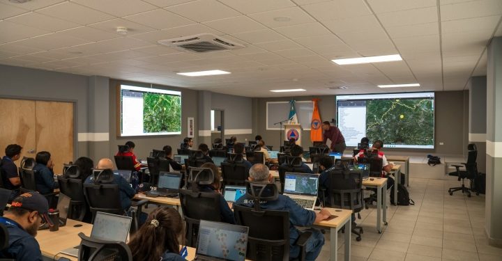 SISTEMA CONRED FORTALECE CAPACIDADES EN MATERIA DE ALERTA TEMPRANA