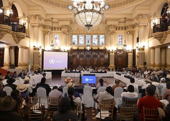 Gobierno fortalece agenda sobre tierras comunales y certeza jurídica junto a autoridades indígenas y ancestrales