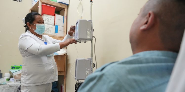 Atención integral de acompañamiento a pacientes durante tratamiento contra el cáncer