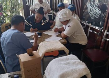 Acercan servicios de nutrición y vacunación contra el sarampión a población de la zona 24
