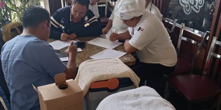 Acercan servicios de nutrición y vacunación contra el sarampión a población de la zona 24