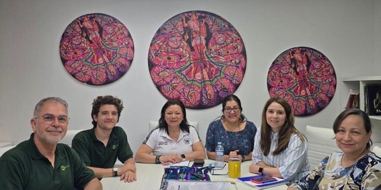 Consulado de Guatemala en Montreal fortalece alianza con organismo de defensa laboral