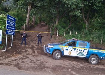 SISTEMA CONRED RESGUARDA INGRESO AL VOLCÁN ACATENANGO