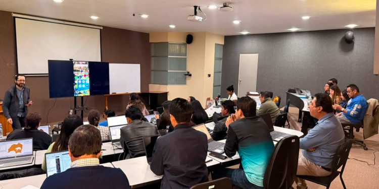 Refuerzan análisis de datos epidemiológicos para orientar decisiones en salud en Sololá