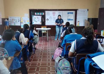 Educación sobre VPH y prevención del cáncer llega a estudiantes de zona 1 de la capital
