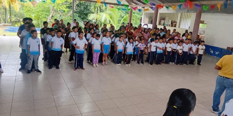 Salud Escolar: Vacunación contra el VPH acerca la prevención del cáncer a estudiantes de Izabal