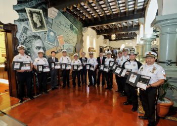 Correos de Guatemala conmemora 75 años del Cuerpo Voluntario de Bomberos con la emisión de un sello postal