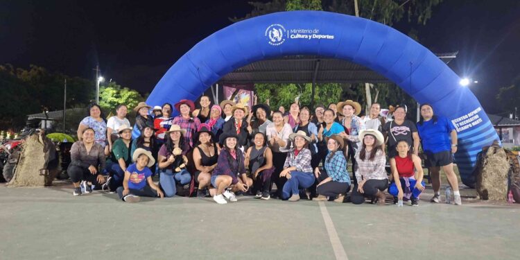 Superclase de Zumba Vaquera promueve la actividad física y la convivencia en Campo Marte