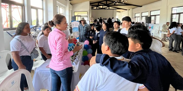 Capacitan a 250 jóvenes acerca de la cultura de paz