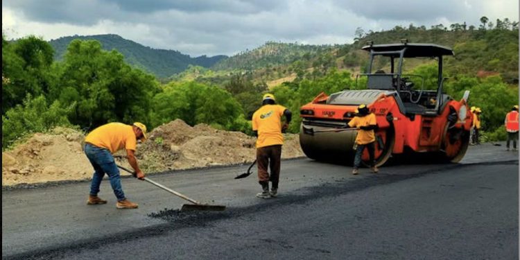 Avanza el Libramiento de Jalapa con la primera capa de asfalto