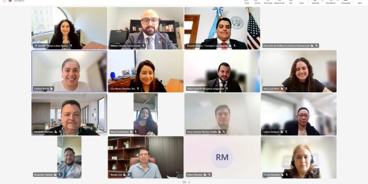 MINEX participa en reunión del Comité de Inversión y Comercio Exterior de AmCham