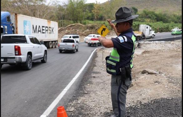 Paso provisional vuelve a conectar: familias y transportistas retoman sus recorridos por el kilómetro 111 CA-9 Norte