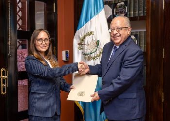 Canciller Martínez Alvarado recibe a nueva representante de la OEA