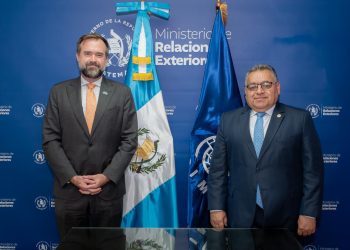 Vicecanciller Escobedo se reúne con jefe de misión de la OIM 