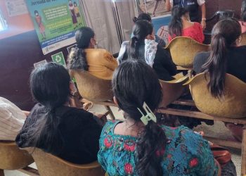 La prevención del sarampión recorrió comunidades para proteger la salud de las familias de Purulhá
