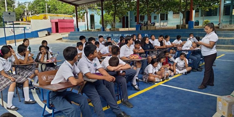 Espacios de diálogo contribuyen al bienestar emocional de  jóvenes de Granados, Baja Verapaz