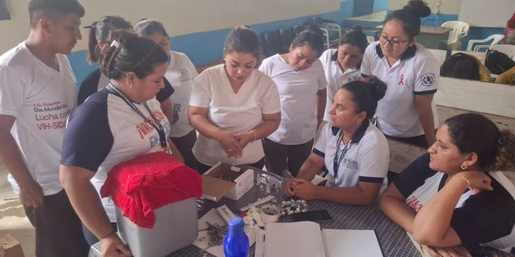 Personal de salud petenero se capacita para fortalecer la cadena de frío para garantizar vacunas de calidad
