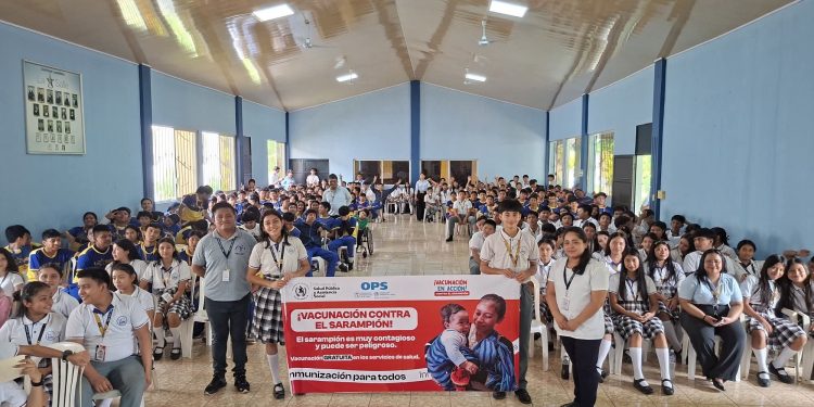 Comunidad educativa de El Estor, Izabal, se suma a la prevención del sarampión mediante acciones informativas