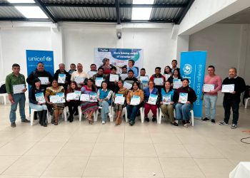 Radios comunitarias y medios locales de Quiché se convierten en aliados contra el sarampión