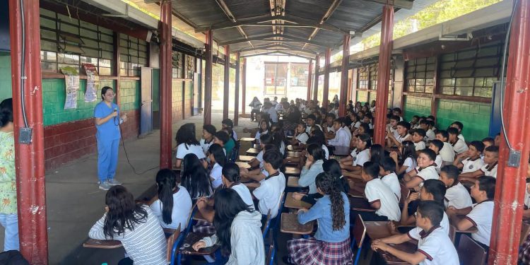 Jornada sobre salud mental llega a estudiantes de El Peñón, Jutiapa