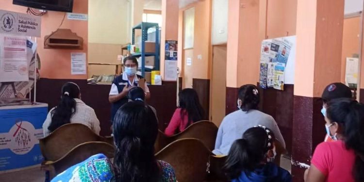 En Purulhá, Baja Verapaz, promueven la prevención del sarampión y el cuidado del embarazo