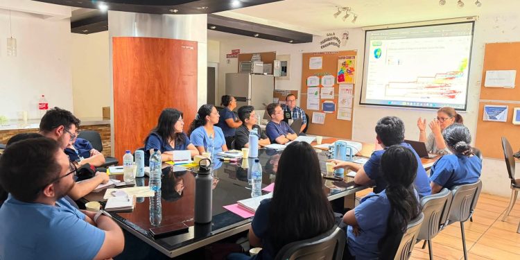 Estudiantes del EPS inician proceso en la red de servicios de Santa Rosa