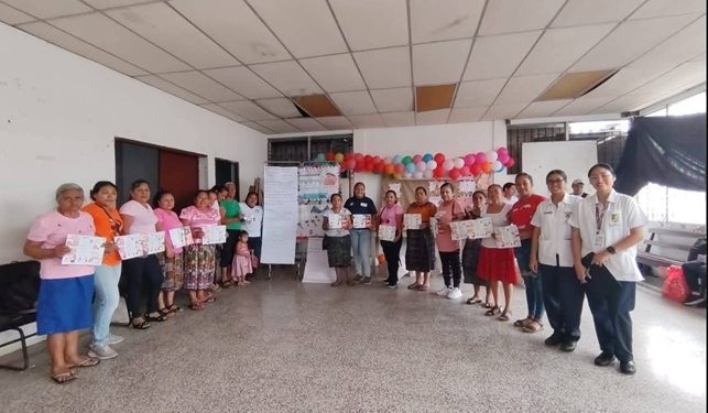 Salubristas y comadronas intercambian conocimientos para fortalecer atención materno-infantil en San Antonio Suchitepéquez