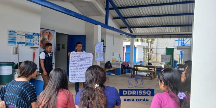 Prevención y vacunación contra el sarampión destacan en acciones educativas de salud en Ixcán, Quiché