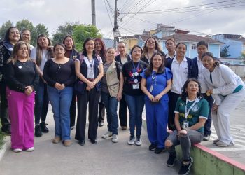 Jóvenes recorren estaciones educativas para cuidar su salud en La Esperanza, Quetzaltenango