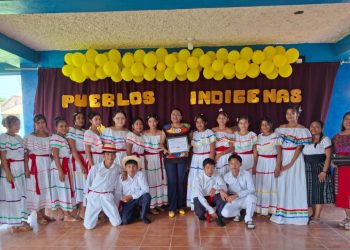 Jóvenes promueven la salud intercultural y el respeto a los pueblos indígenas en Champerico