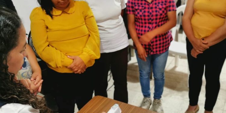 Personal asistencial de Jalapa se capacita en prevención del cáncer de cuello uterino