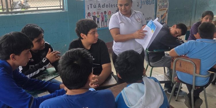 Redes de apoyo contribuyen al impulso de la salud mental en jóvenes de Granados, Baja Verapaz